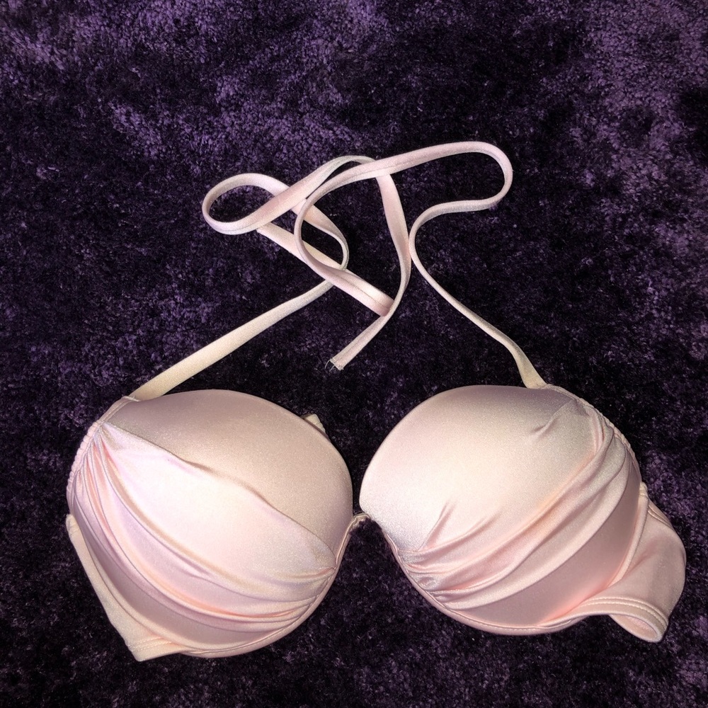 Victoria’s Secret swimsuit top (bikini)